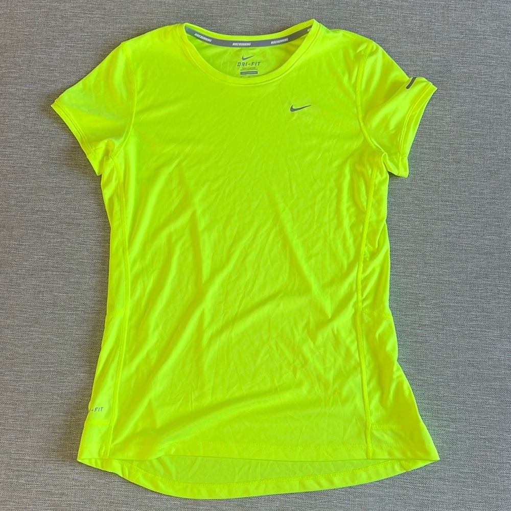 NIKE | medium
